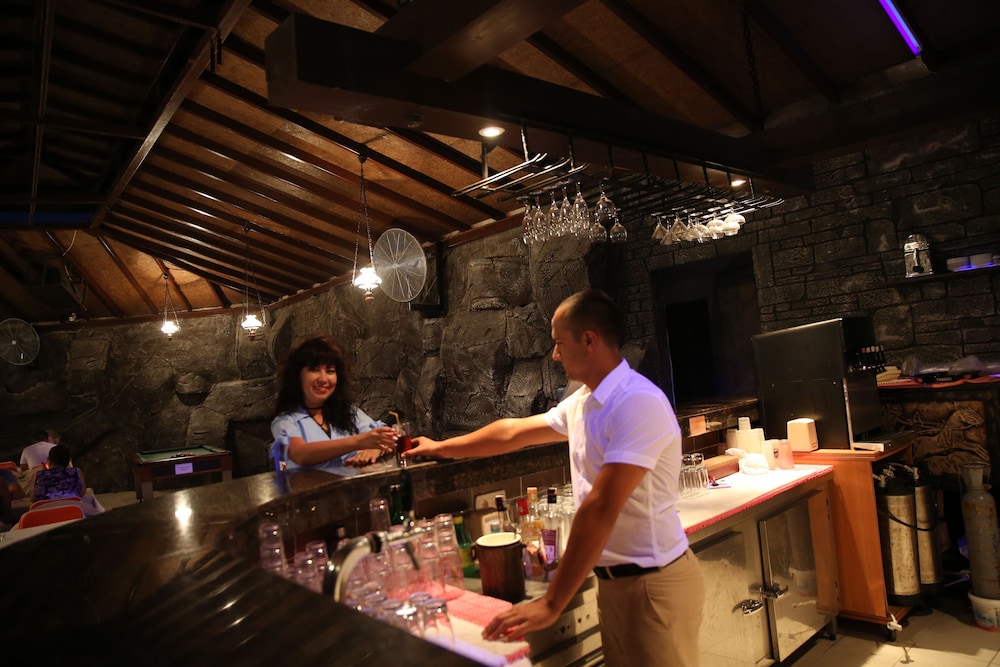 Side Kervan Hotel — Restaurant & bars in Side