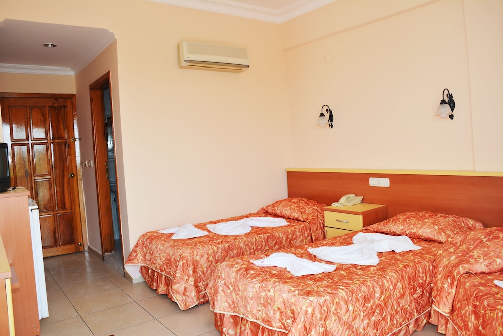 Side Kervan Hotel — Hotel rooms in Side