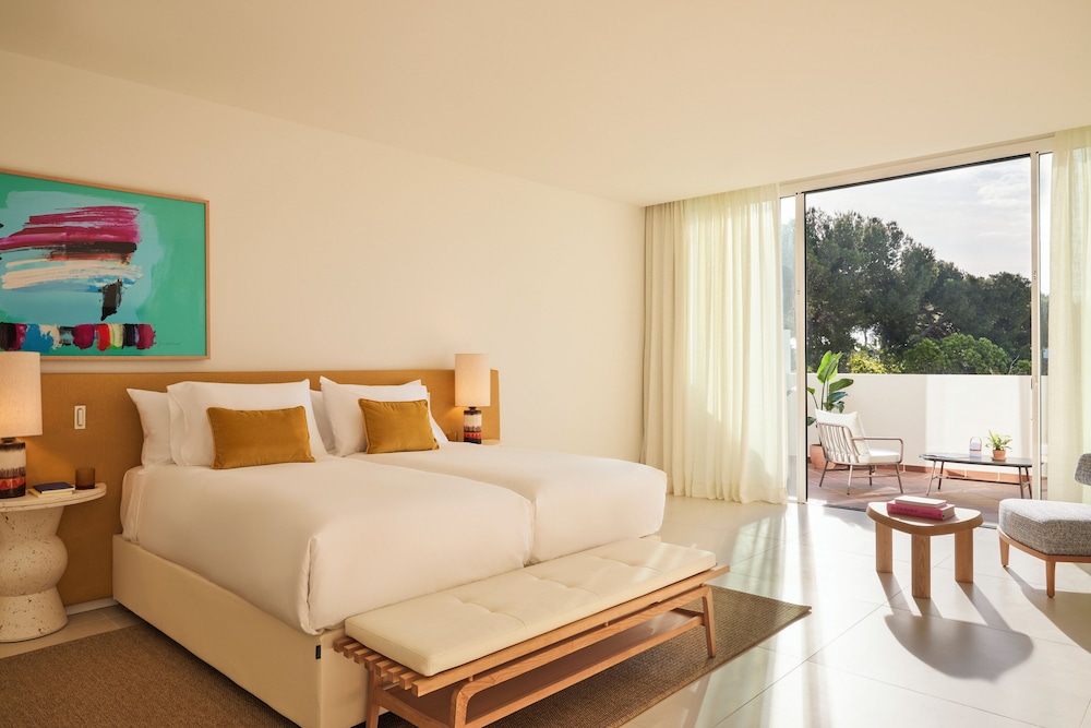 Kimpton Los Monteros Marbella by IHG — Hotel rooms in Marbella, Andalusia