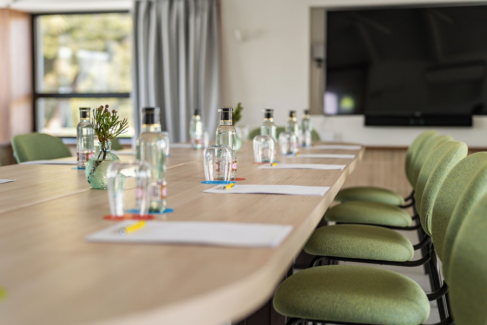 Kimpton Los Monteros Marbella by IHG — Hotel building in Marbella, Andalusia