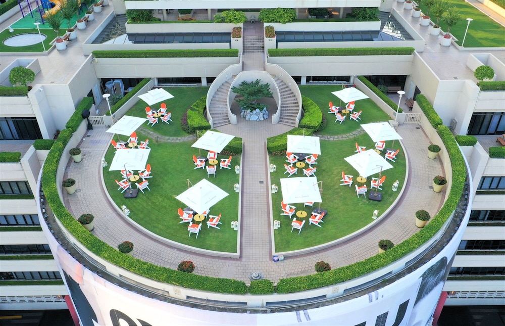 The Portman Ritz-Carlton, Shanghai — Restaurant & bars in Shanghai, Shanghai