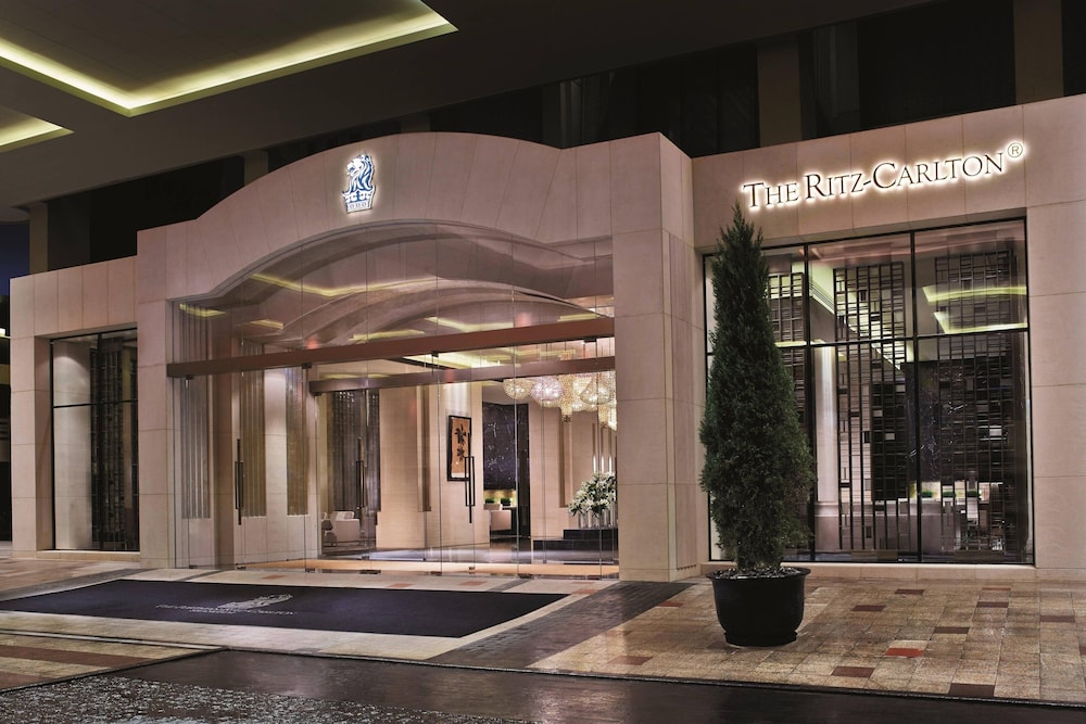 The Portman Ritz-Carlton, Shanghai — Hotel building in Shanghai, Shanghai