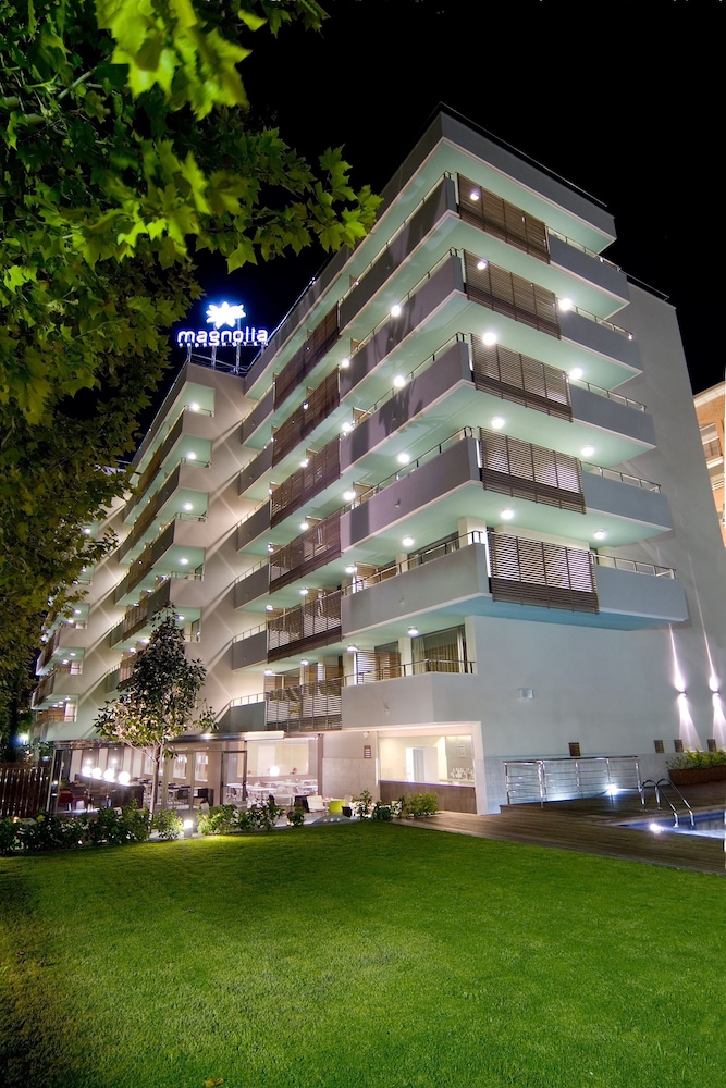 Magnolia Hotel Salou - Adults Only — Hotel building in Salou, Catalonia