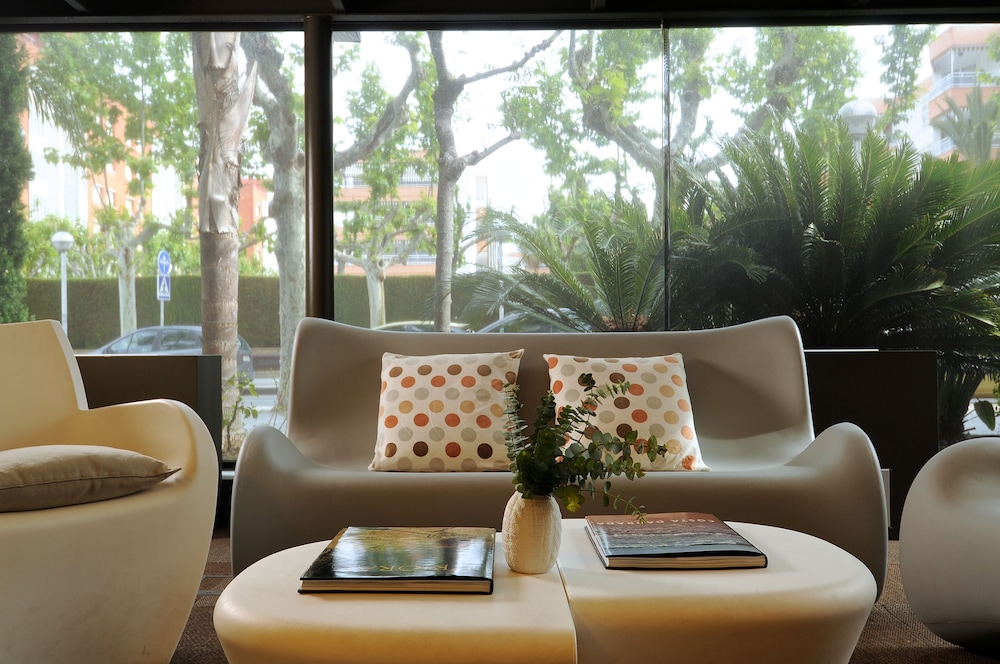 Magnolia Hotel Salou - Adults Only — Restaurant & bars in Salou, Catalonia