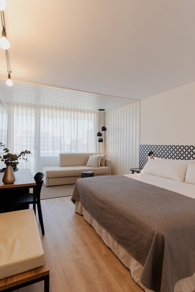 Magnolia Hotel Salou - Adults Only — Hotel rooms in Salou, Catalonia