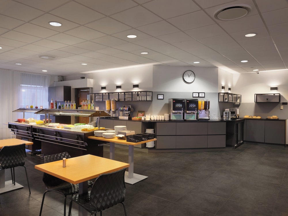 Hotel Cabin — Restaurant & bars in Reykjavik, Capital Region