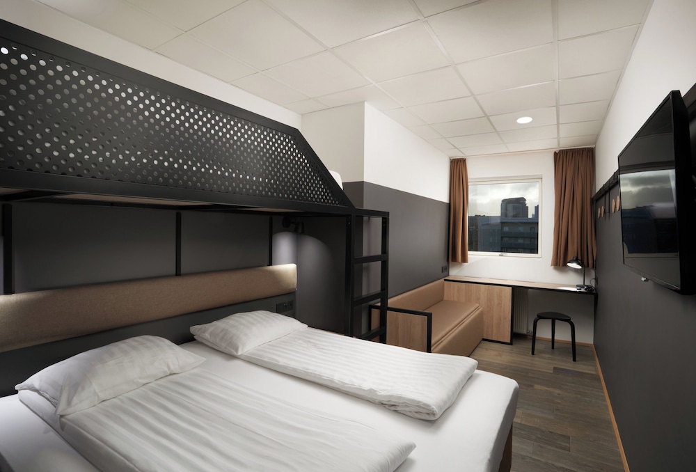 Hotel Cabin — Hotel rooms in Reykjavik, Capital Region