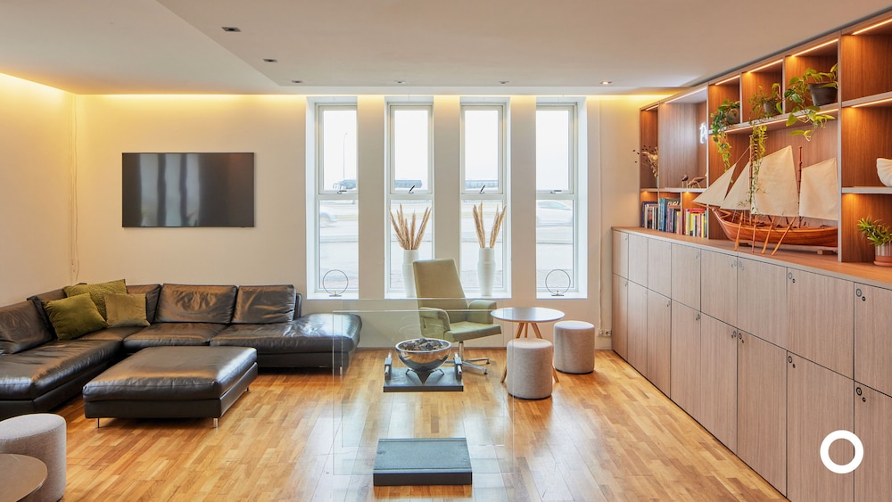 Center Hotels Arnarhvoll — Hotel rooms in Reykjavik, Capital Region