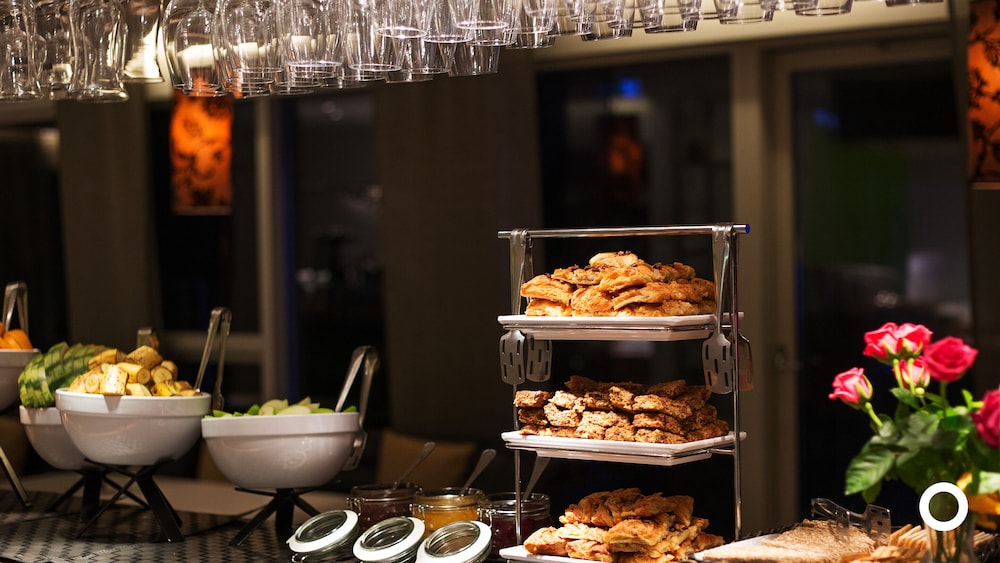 Center Hotels Arnarhvoll — Restaurant & bars in Reykjavik, Capital Region
