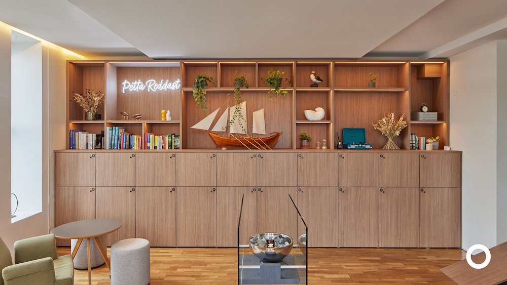 Center Hotels Arnarhvoll — Hotel building in Reykjavik, Capital Region