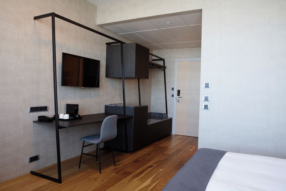 Hotel Reykjavík Grand — Hotel rooms in Reykjavik, Capital Region