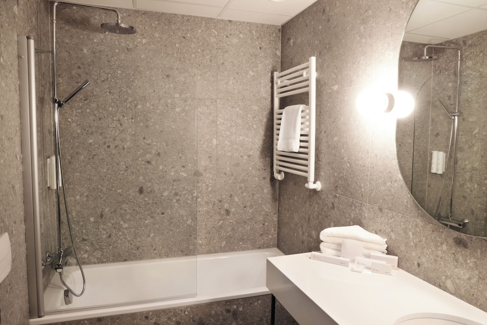 Hotel Reykjavík Grand — Hotel rooms in Reykjavik, Capital Region
