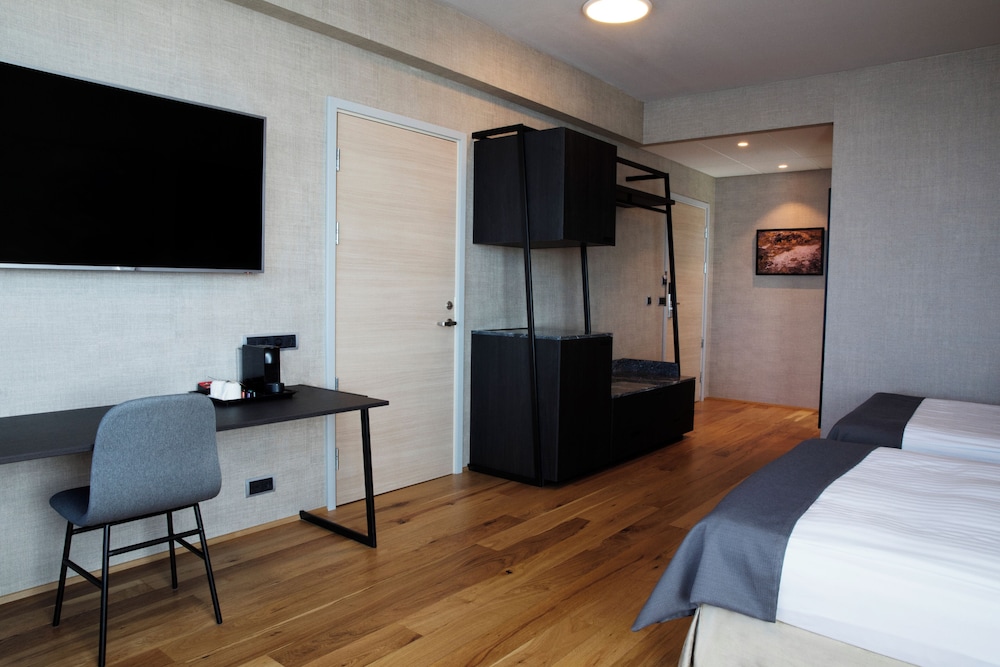 Hotel Reykjavík Grand — Hotel rooms in Reykjavik, Capital Region