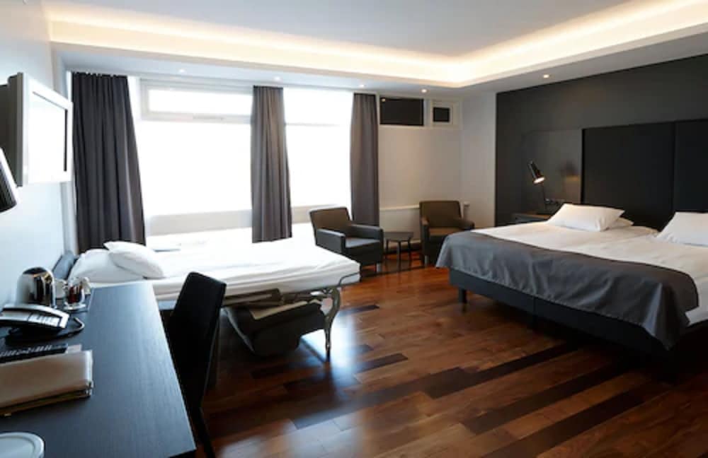 Hotel Reykjavík Grand — Hotel rooms in Reykjavik, Capital Region