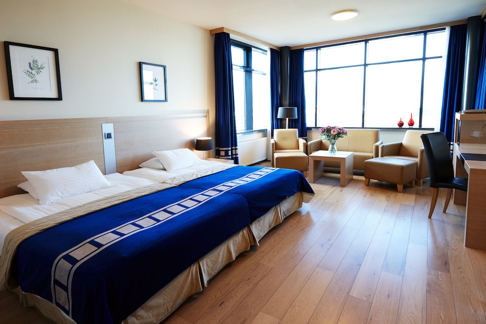 Hotel Reykjavík Grand — Hotel rooms in Reykjavik, Capital Region