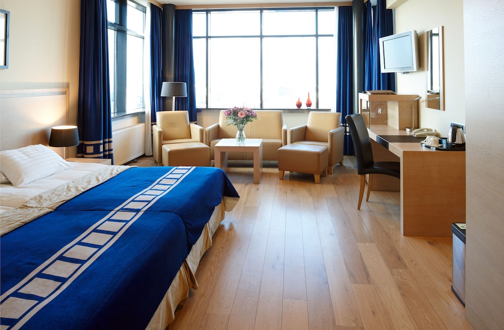 Hotel Reykjavík Grand — Hotel rooms in Reykjavik, Capital Region