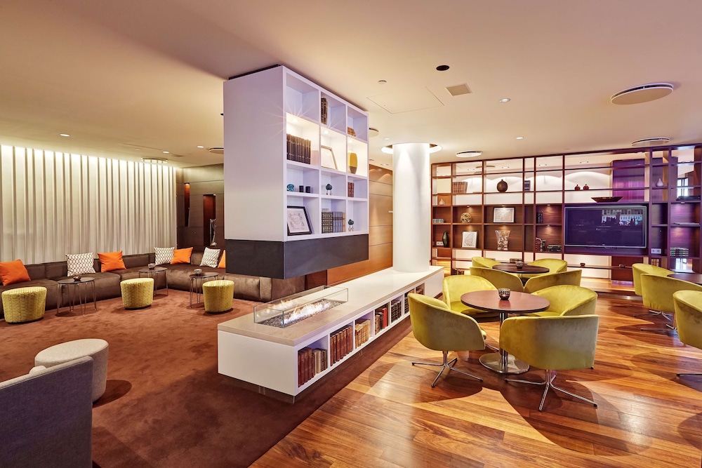 Hilton Reykjavik — Restaurant & bars in Reykjavik, Capital Region