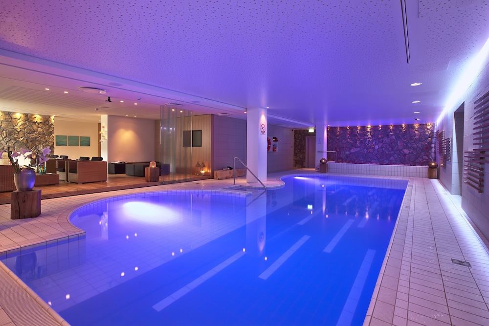 Hotel Reykjavik Askja — Swimming pool in Reykjavik, Capital Region