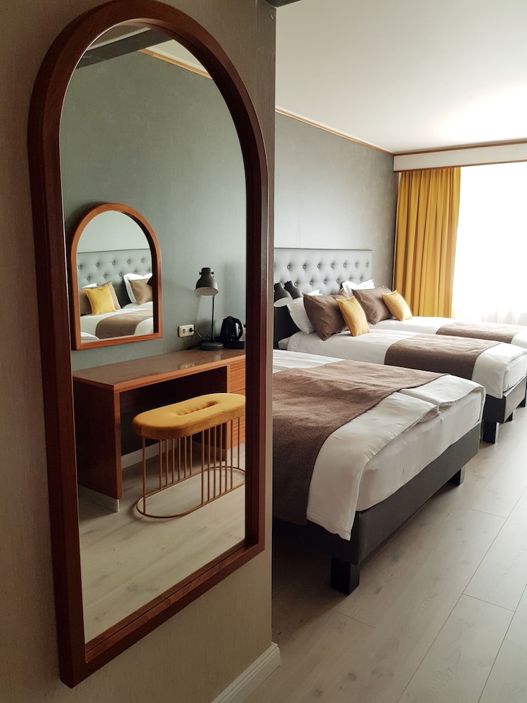 Hotel Ísland - Spa & Wellness Hotel — Hotel rooms in Reykjavik, Capital Region