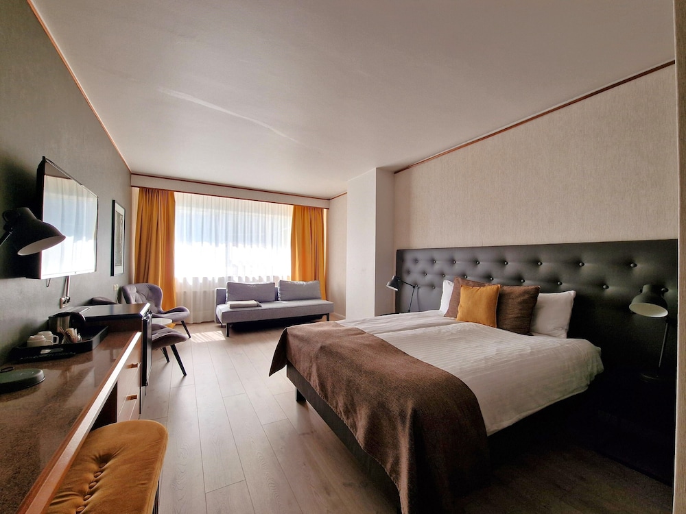 Hotel Ísland - Spa & Wellness Hotel — Hotel rooms in Reykjavik, Capital Region