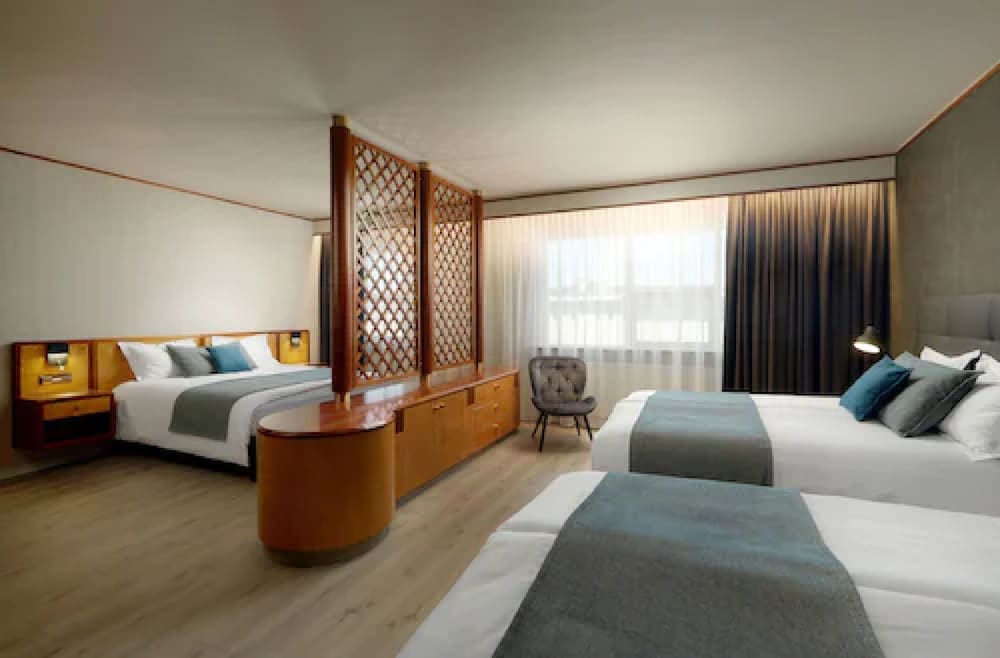 Hotel Ísland - Spa & Wellness Hotel — Hotel rooms in Reykjavik, Capital Region