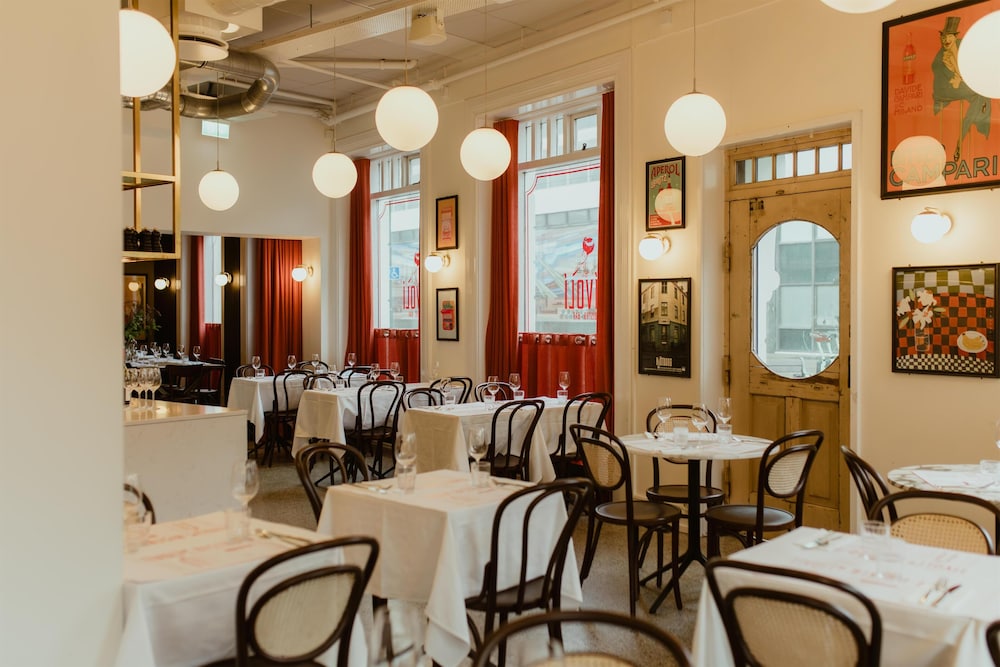 Radisson Blu 1919 Hotel, Reykjavik — Restaurant & bars in Reykjavik, Capital Region