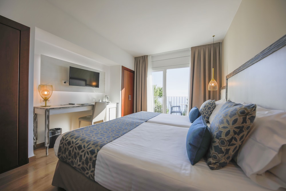 Park Hotel San Jorge & Spa by Escampa Hotels — Hotel rooms in Calonge, Catalonia