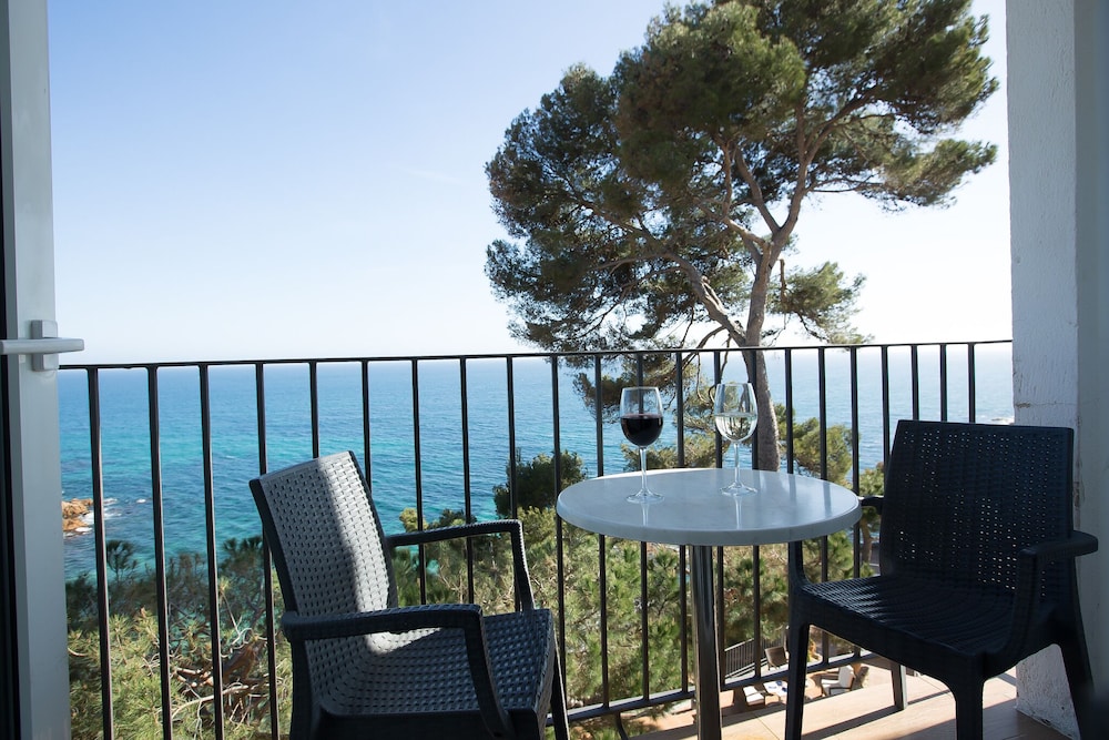 Park Hotel San Jorge & Spa by Escampa Hotels — Hotel rooms in Calonge, Catalonia
