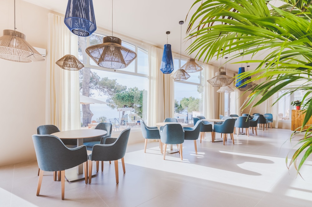 Park Hotel San Jorge & Spa by Escampa Hotels — Restaurant & bars in Calonge, Catalonia