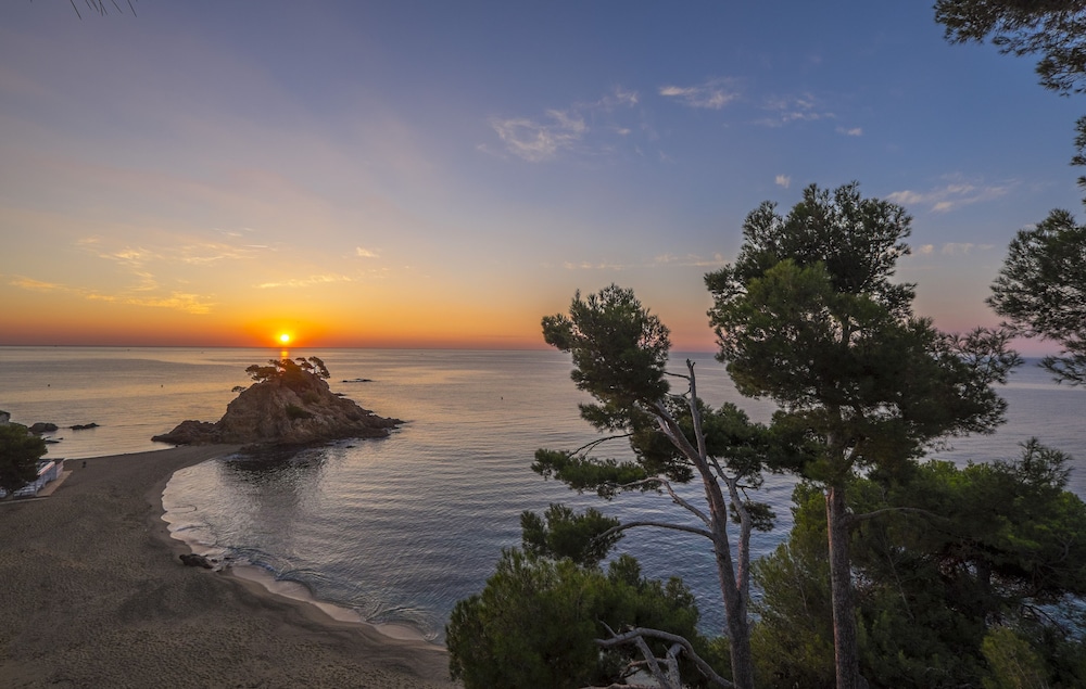 Park Hotel San Jorge & Spa by Escampa Hotels — Attractions in the area in Calonge, Catalonia