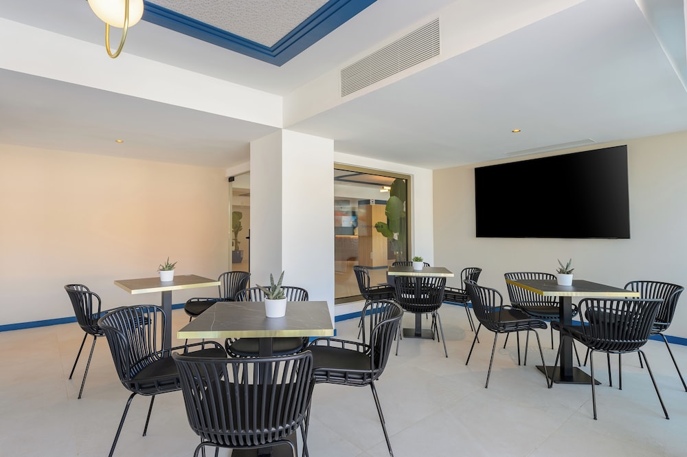 Hotel Vibra Palma Cactus — Restaurant & bars in Playa de Palma, Balearic Islands