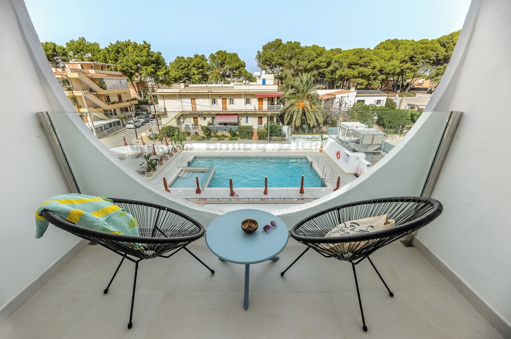 Hotel Vibra Palma Cactus — Swimming pool in Playa de Palma, Balearic Islands