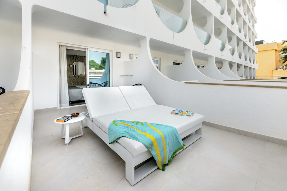 Hotel Vibra Palma Cactus — Hotel rooms in Playa de Palma, Balearic Islands