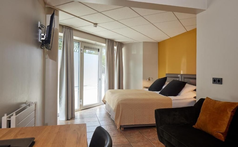 Hotel Fron — Hotel rooms in Reykjavik, Capital Region