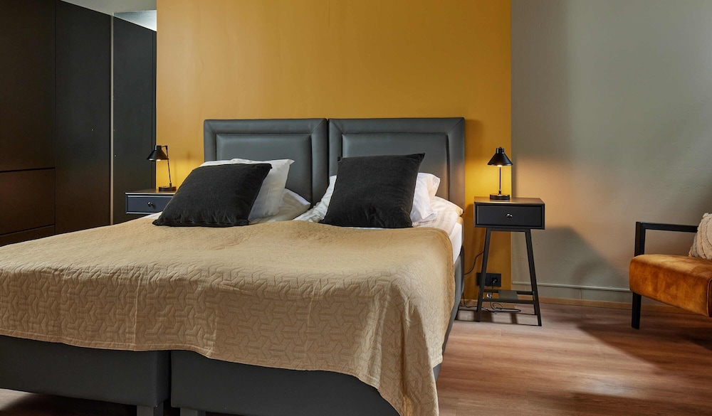 Hotel Fron — Hotel rooms in Reykjavik, Capital Region