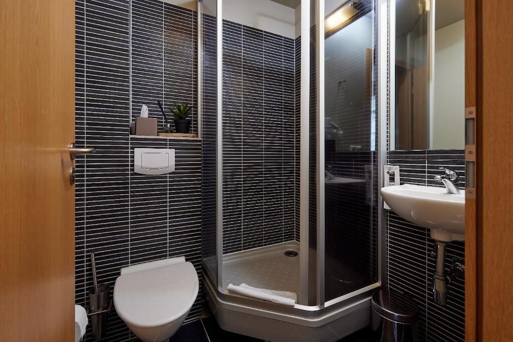 Hotel Fron — Hotel rooms in Reykjavik, Capital Region
