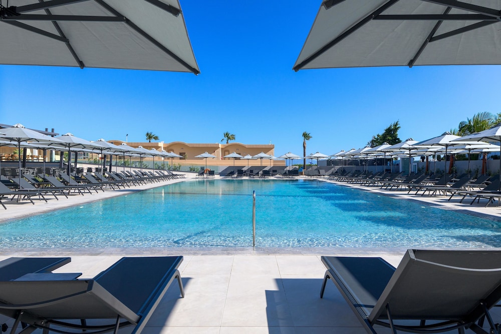 Sun Beach Resort — Swimming pool in Ialyssos, South Aegean