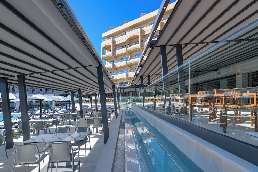 Sun Beach Resort — Restaurant & bars in Ialyssos, South Aegean