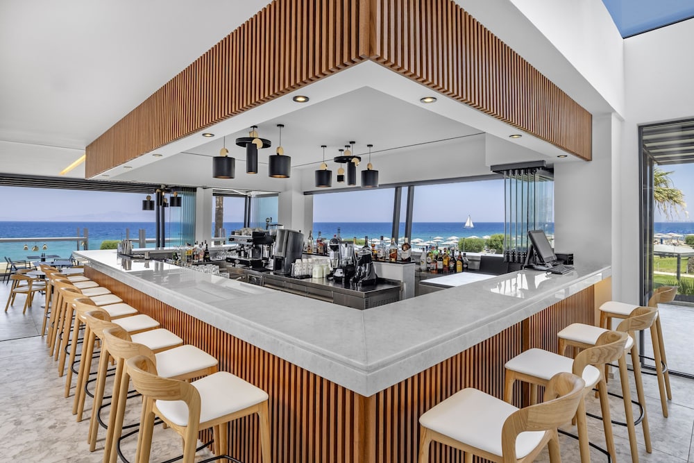 Sun Beach Resort — Restaurant & bars in Ialyssos, South Aegean