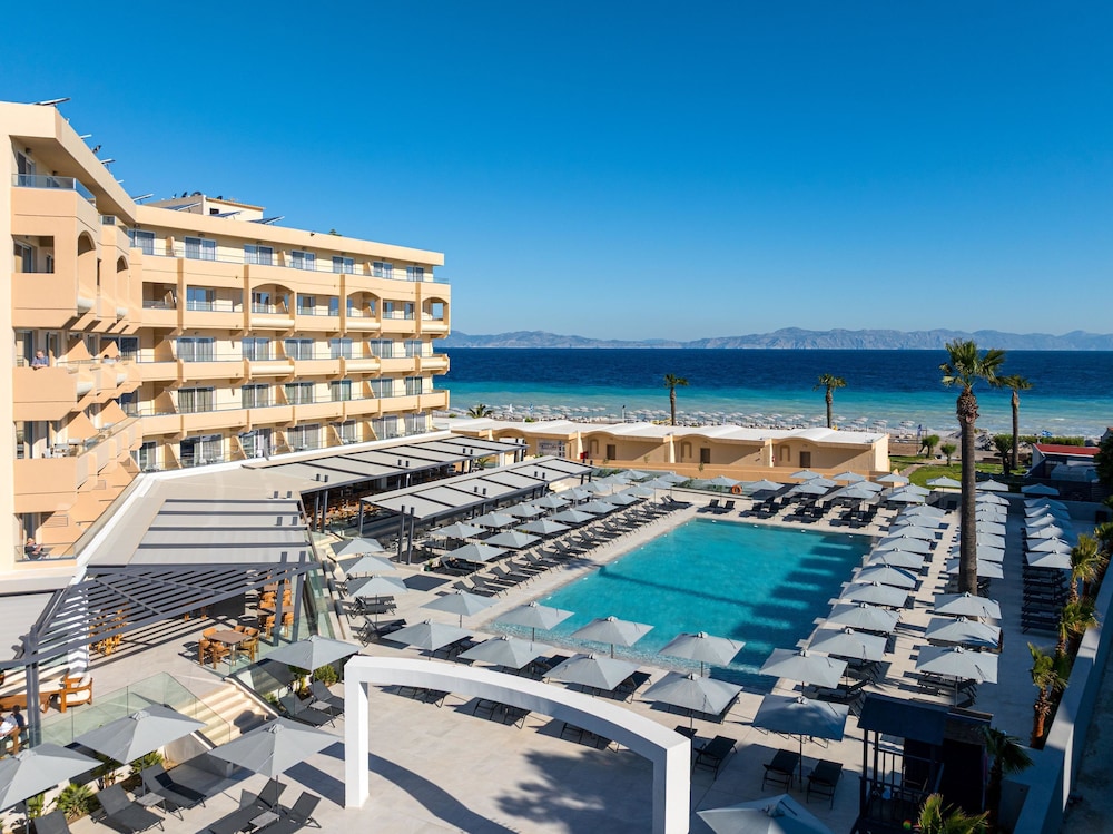 Sun Beach Resort — Swimming pool in Ialyssos, South Aegean