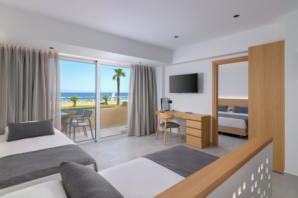 Sun Beach Resort — Hotel rooms in Ialyssos, South Aegean