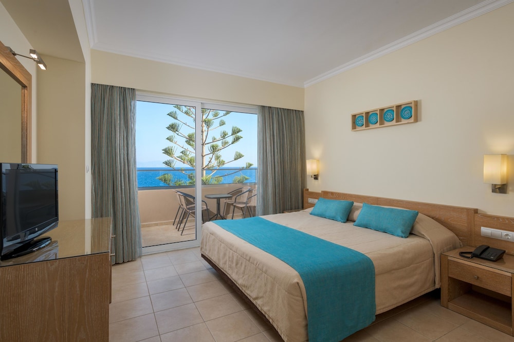 Sun Beach Resort — Hotel rooms in Ialyssos, South Aegean