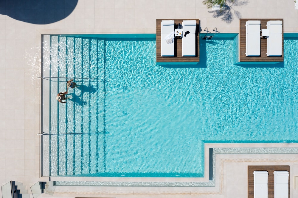 Sun Beach Resort — Swimming pool in Ialyssos, South Aegean