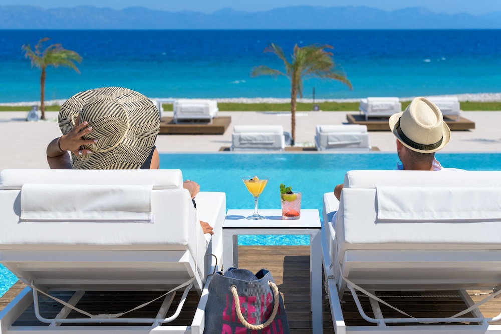 Sun Beach Resort — Swimming pool in Ialyssos, South Aegean