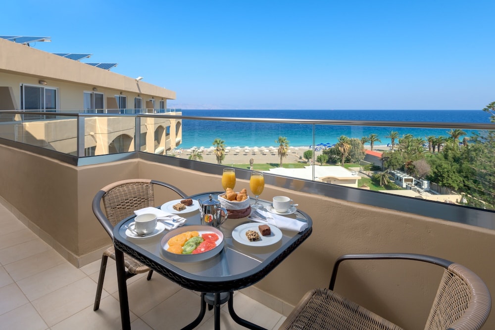 Sun Beach Resort — Hotel rooms in Ialyssos, South Aegean