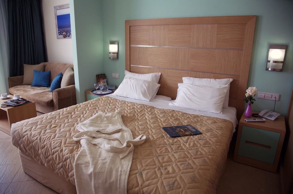 Sun Palace Hotel - All inclusive — Hotel rooms in Faliraki, South Aegean