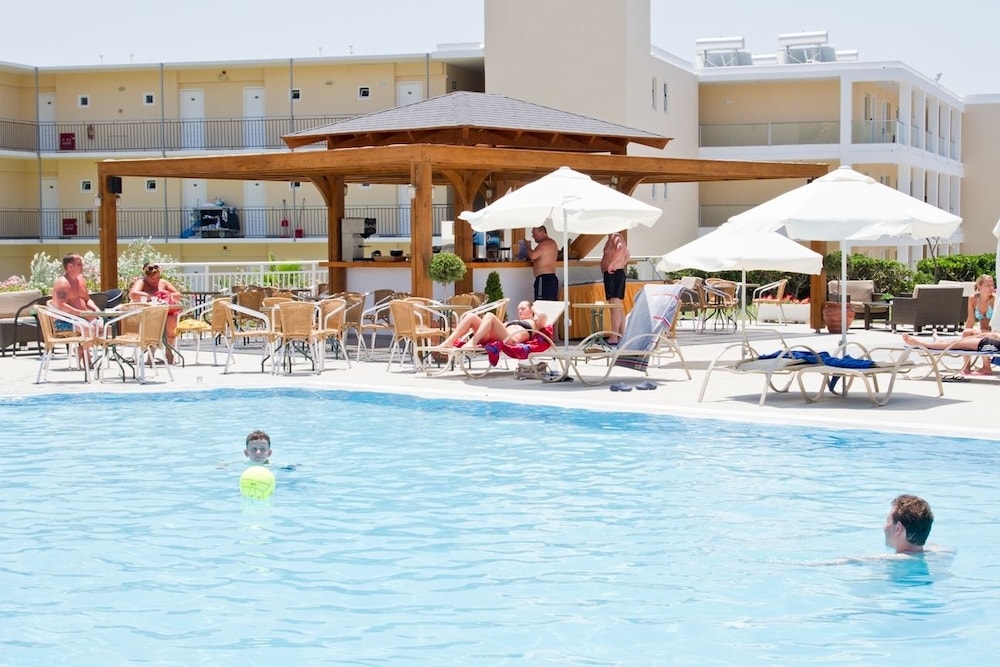Sun Palace Hotel - All inclusive — Swimming pool in Faliraki, South Aegean