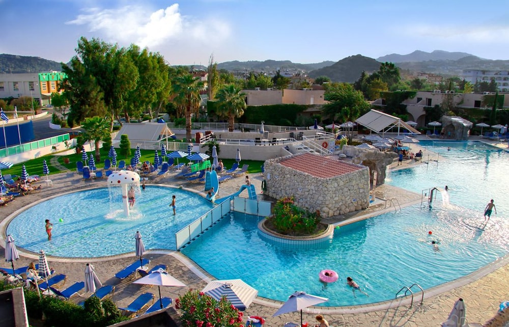 Sun Palace Hotel - All inclusive — Swimming pool in Faliraki, South Aegean