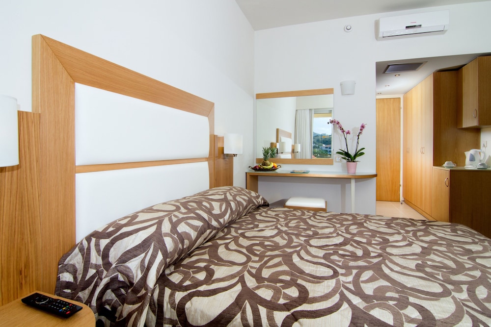 Sun Palace Hotel - All inclusive — Hotel rooms in Faliraki, South Aegean