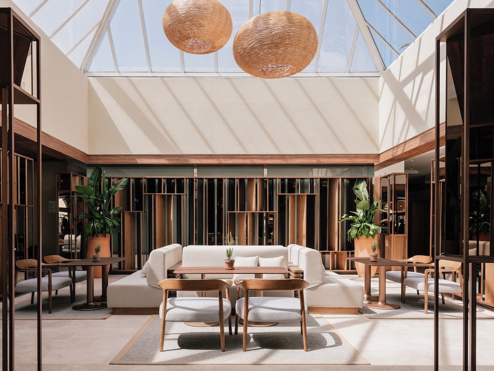 ME Marbella by Meliá — Restaurant & bars in Marbella, Andalusia